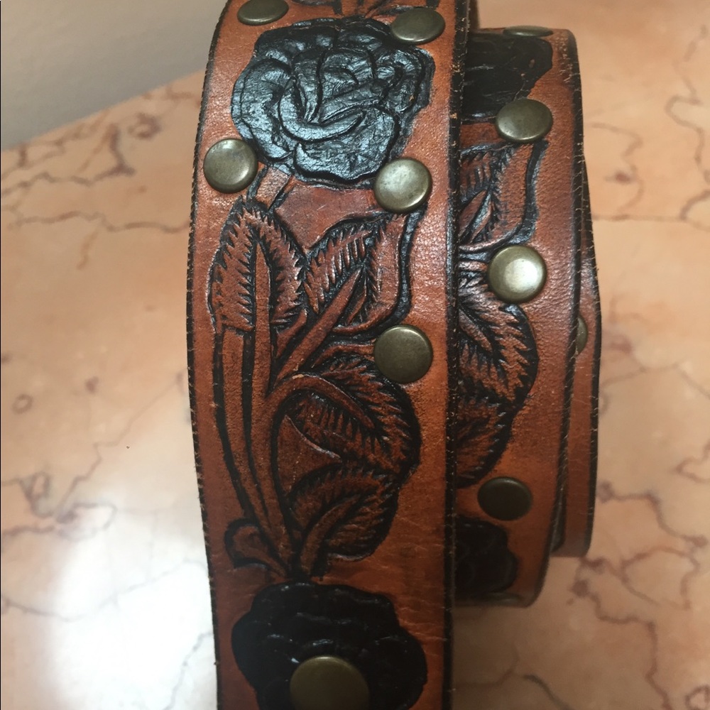 Women’s Leather Belt - Picture 3 of 4